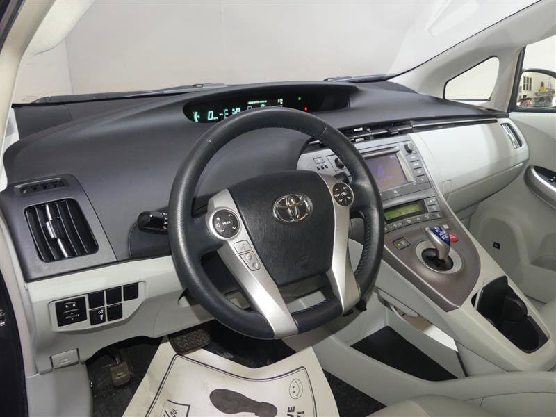 Used 2015 Toyota Prius Four FWD image 22