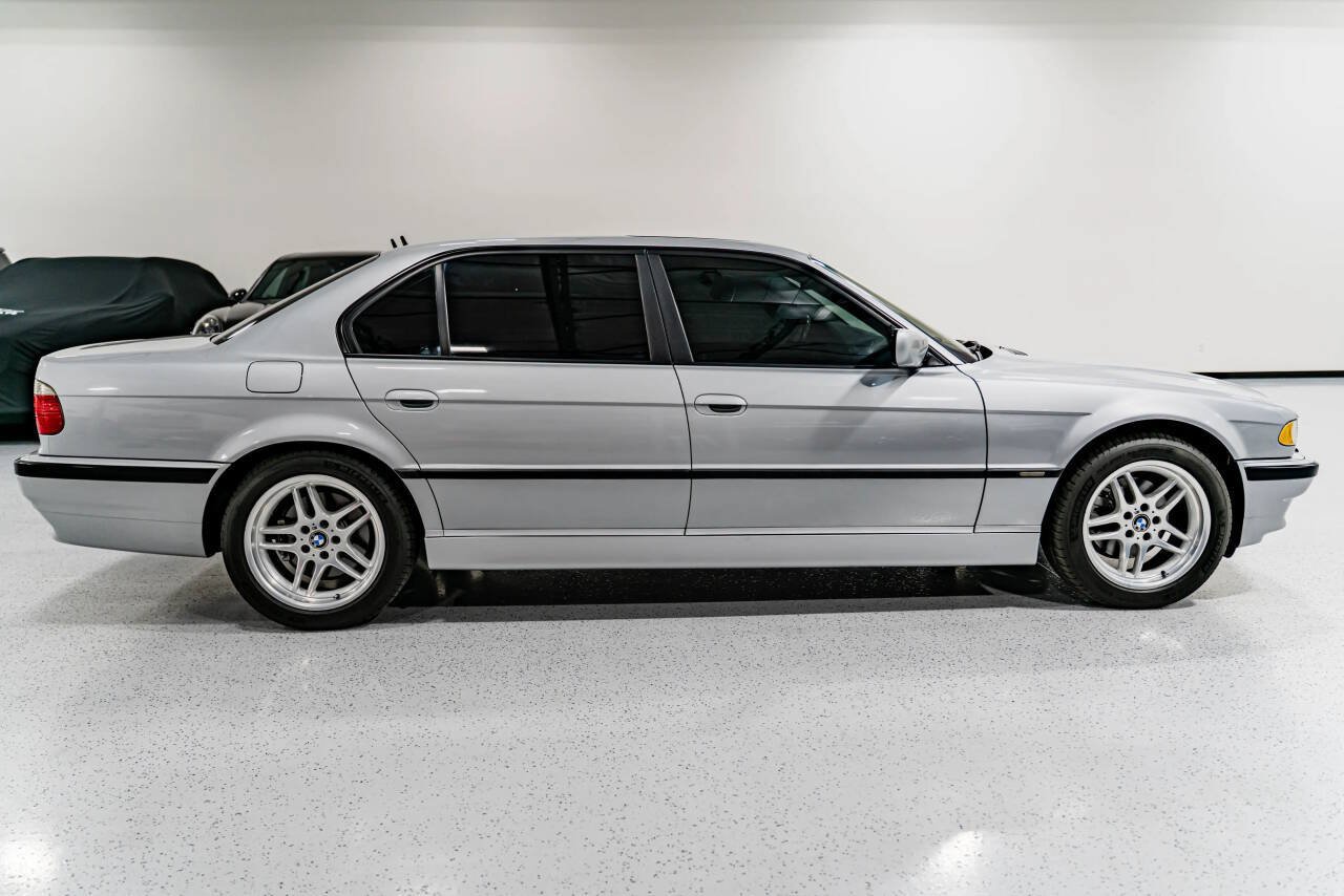 Used 2001 BMW 740iL RWD image 6