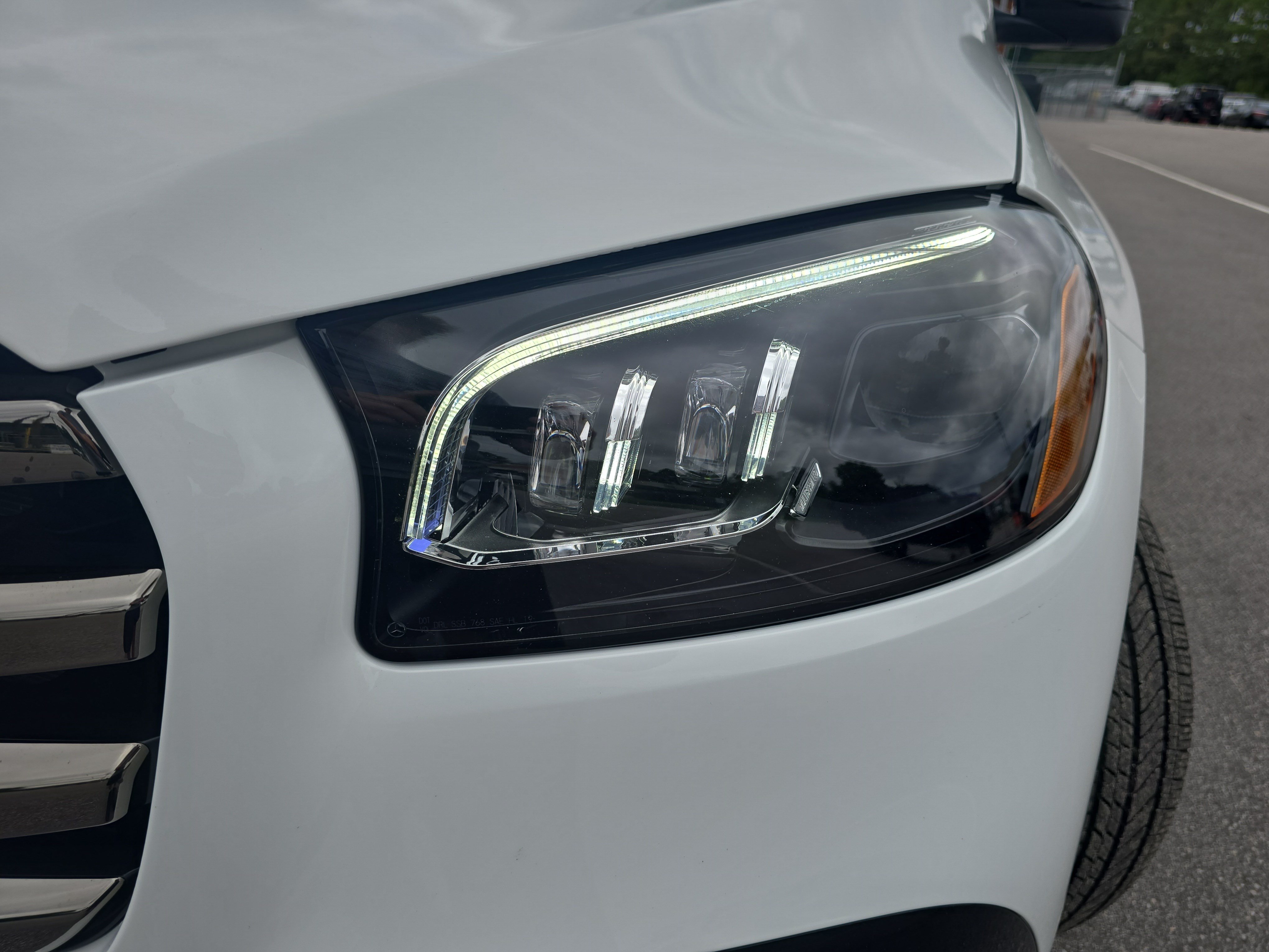 Used 2024 Mercedes-Benz GLS 450 4MATIC image 33