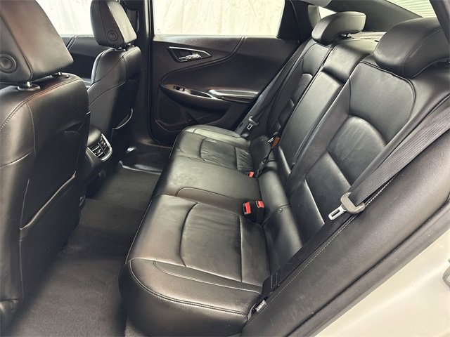 Certified 2017 Chevrolet Malibu LT w/ Leather Package image 12