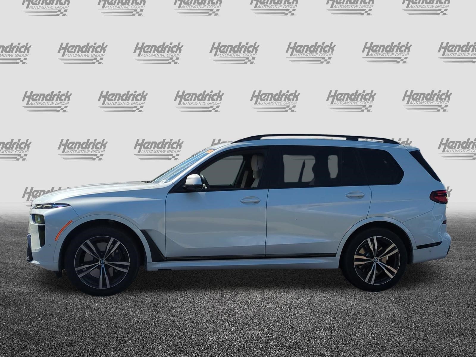Used 2024 BMW X7 xDrive40i w/ Executive Package AWD/4WD image 7