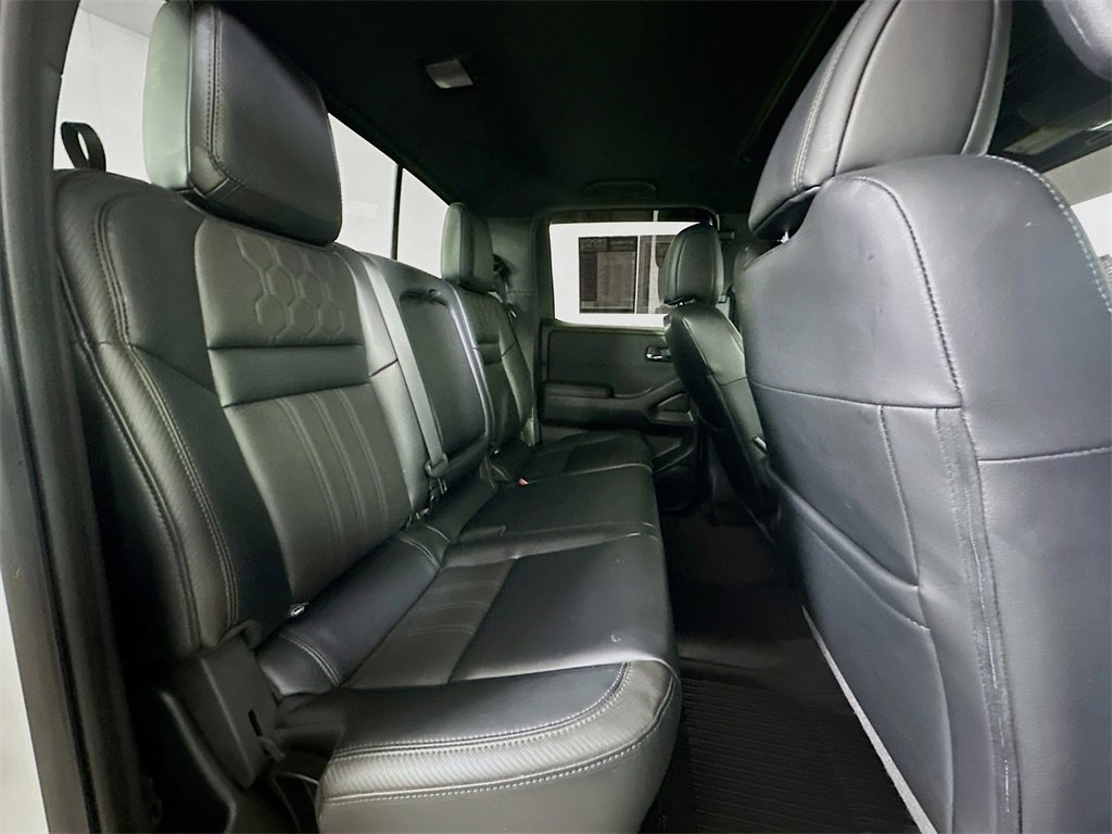 Used 2022 Nissan Frontier PRO-4X w/ Pro-4X Premium Package image 11