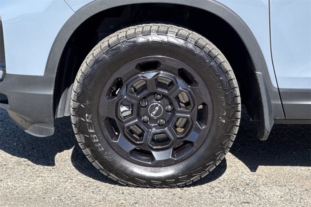 Certified 2025 Honda Ridgeline RTL+ image 27