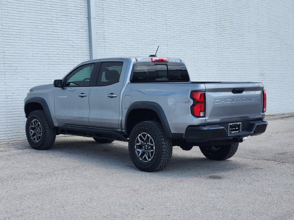 New 2026 Chevrolet Colorado ZR2 w/ Technology Package AWD/4WD image 3