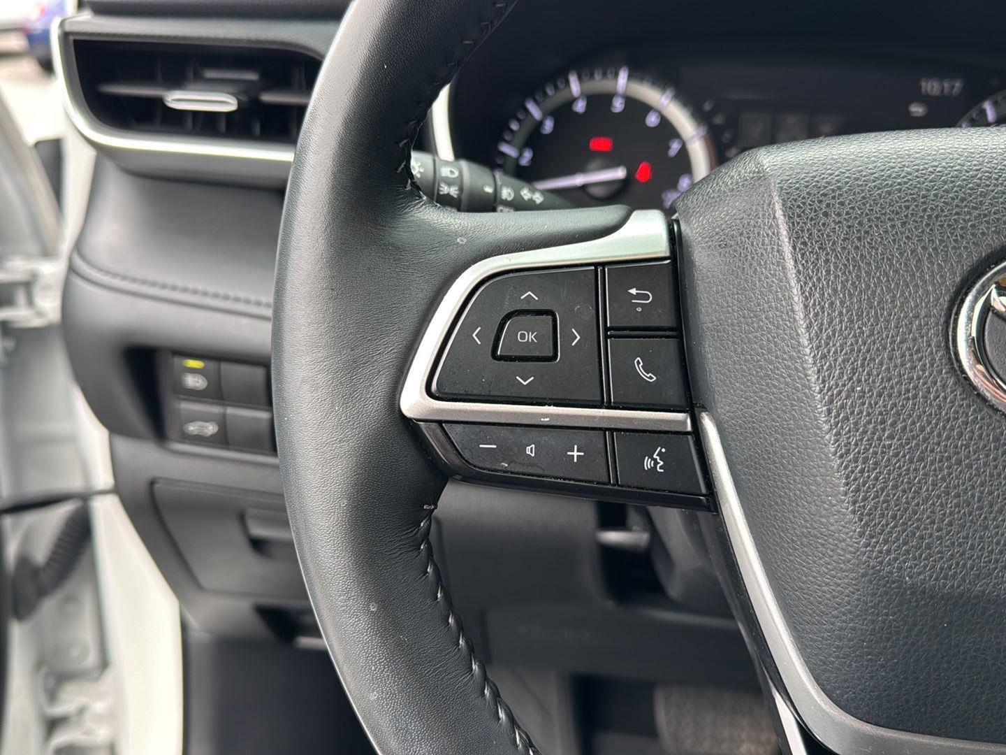 Used 2022 Toyota Highlander XSE image 18