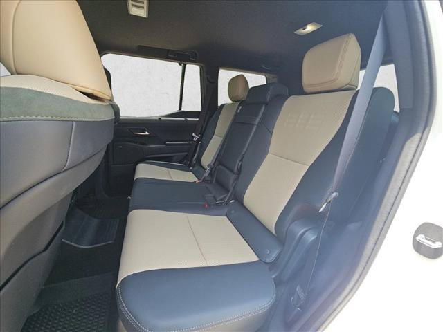 Used 2024 Lexus GX 550 AWD/4WD image 15