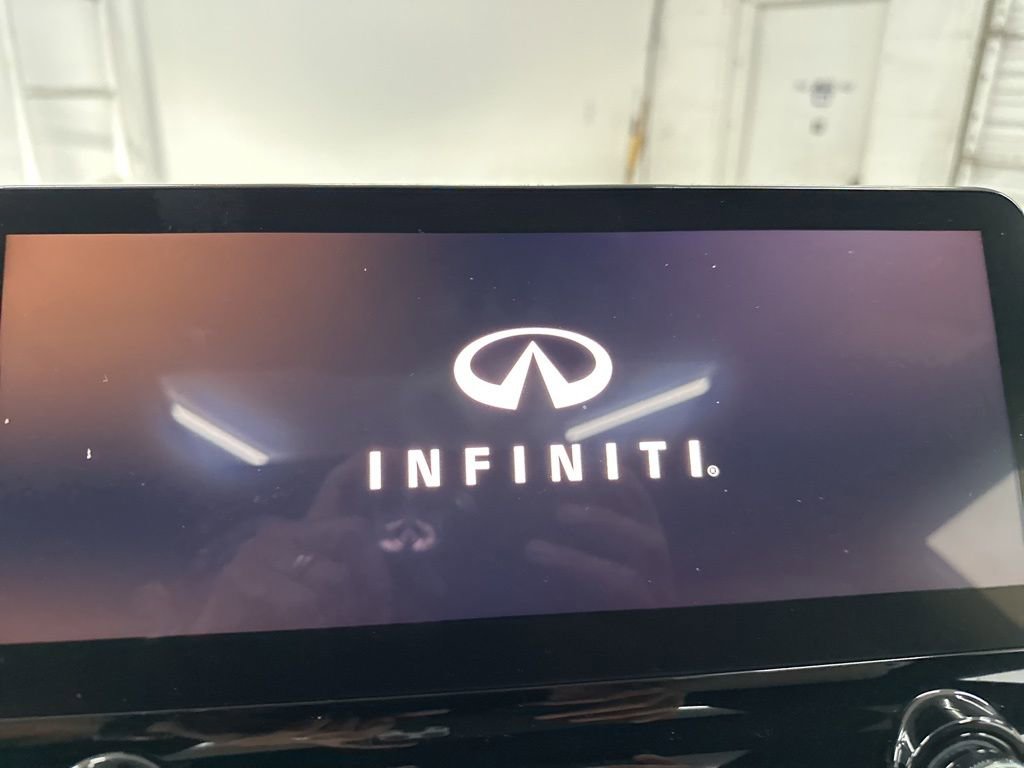 Used 2022 INFINITI QX80 Sensory w/ Cargo Package RWD image 10