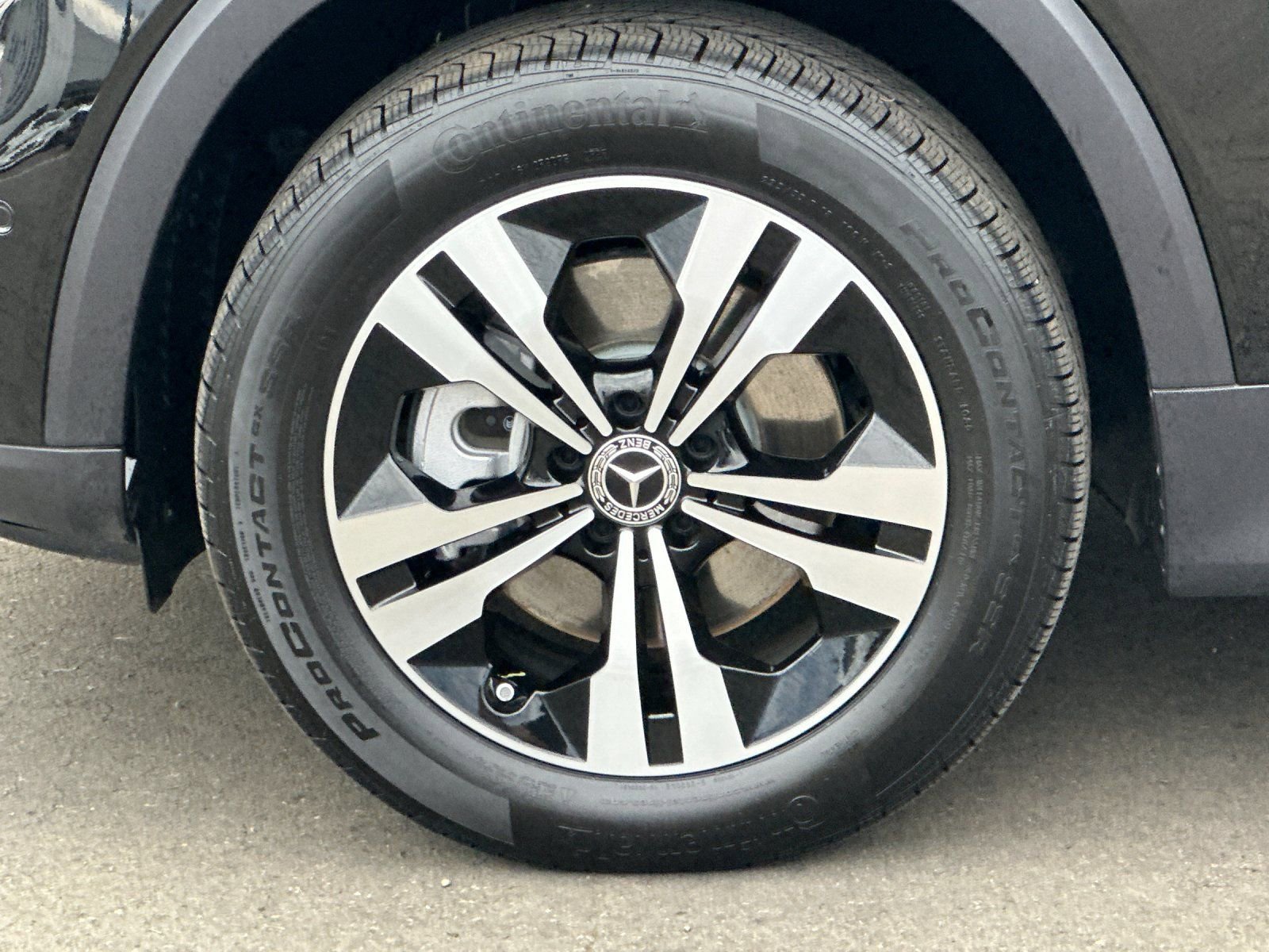 Certified 2026 Mercedes-Benz GLB 250 4MATIC image 24