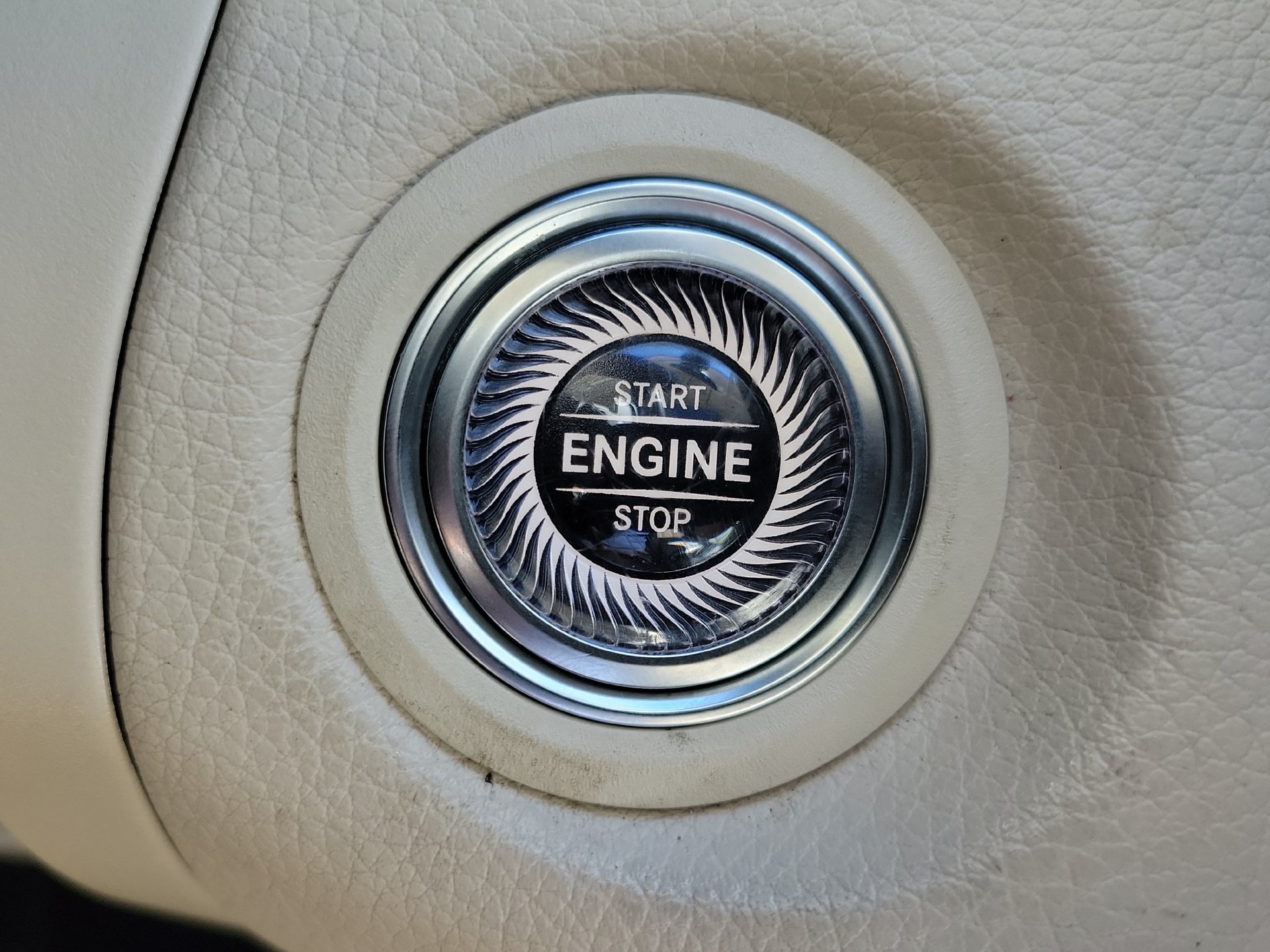 Used 2021 Mercedes-Benz GLC 300 w/ Premium Package image 44