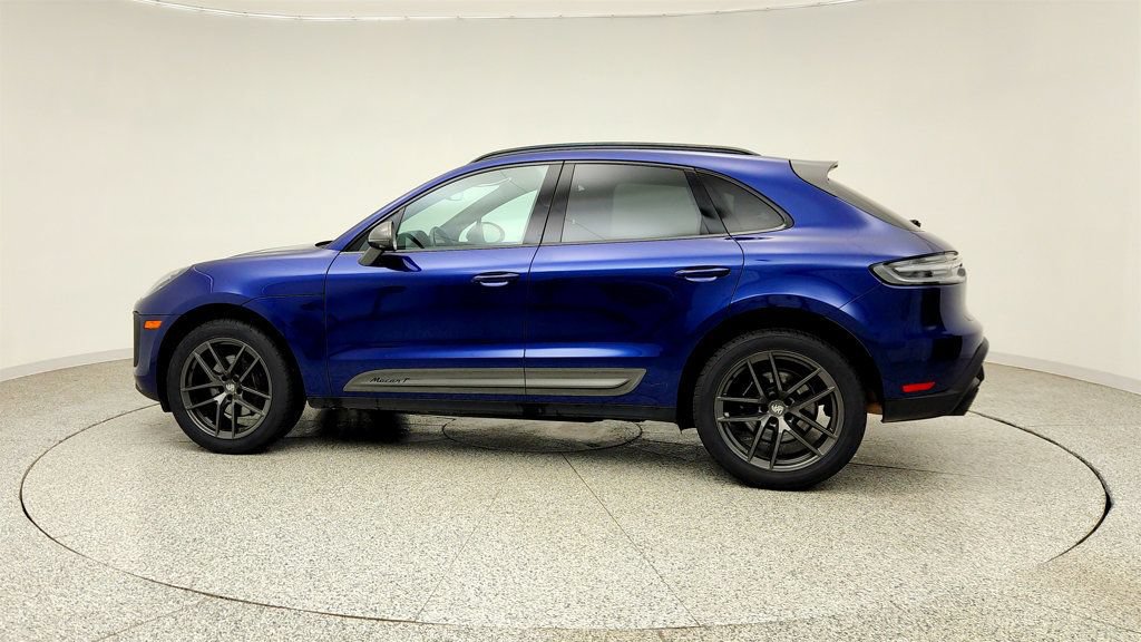 Used 2023 Porsche Macan Turbo AWD/4WD image 8
