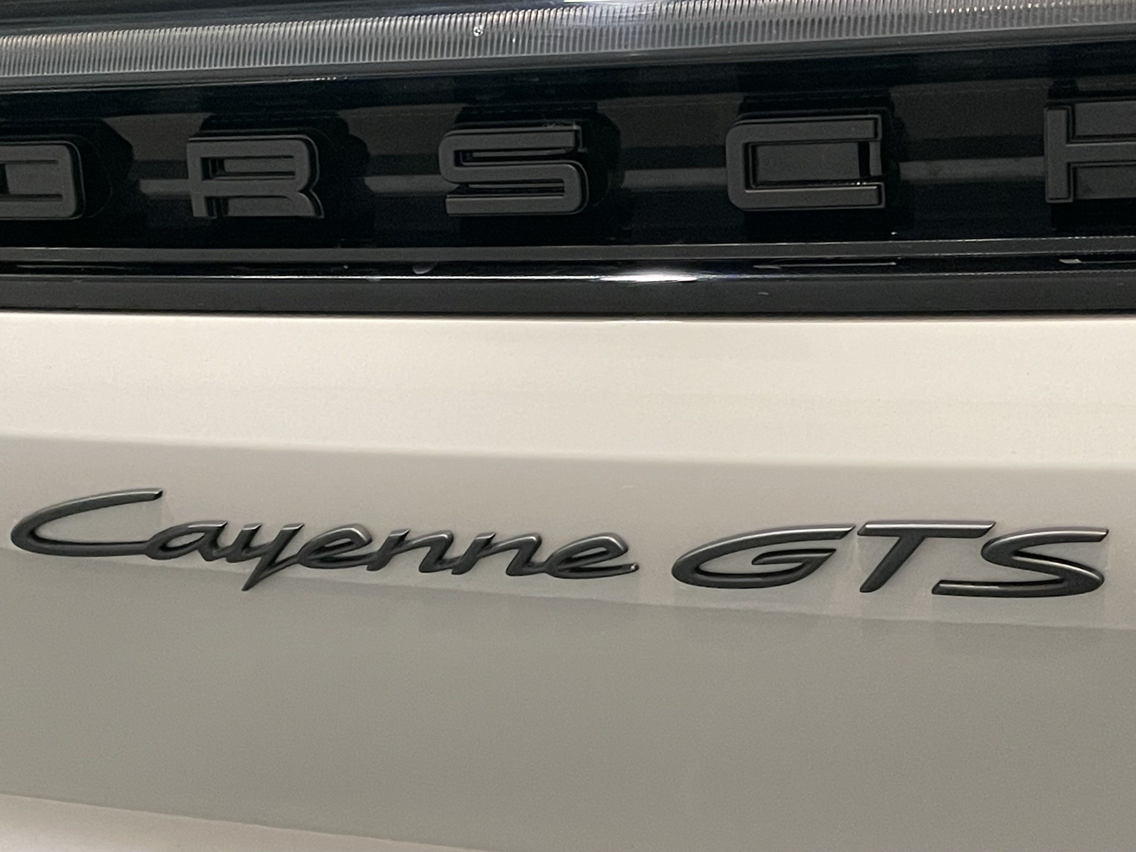 Used 2025 Porsche Cayenne GTS AWD/4WD image 24