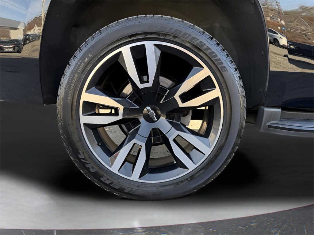 Used 2019 Chevrolet Tahoe LT w/ RST Edition image 12