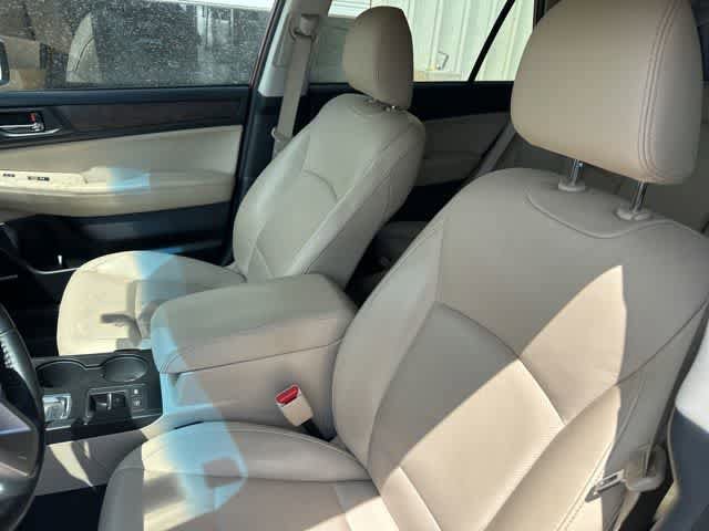 Used 2015 Subaru Outback 2.5i Limited AWD/4WD image 3