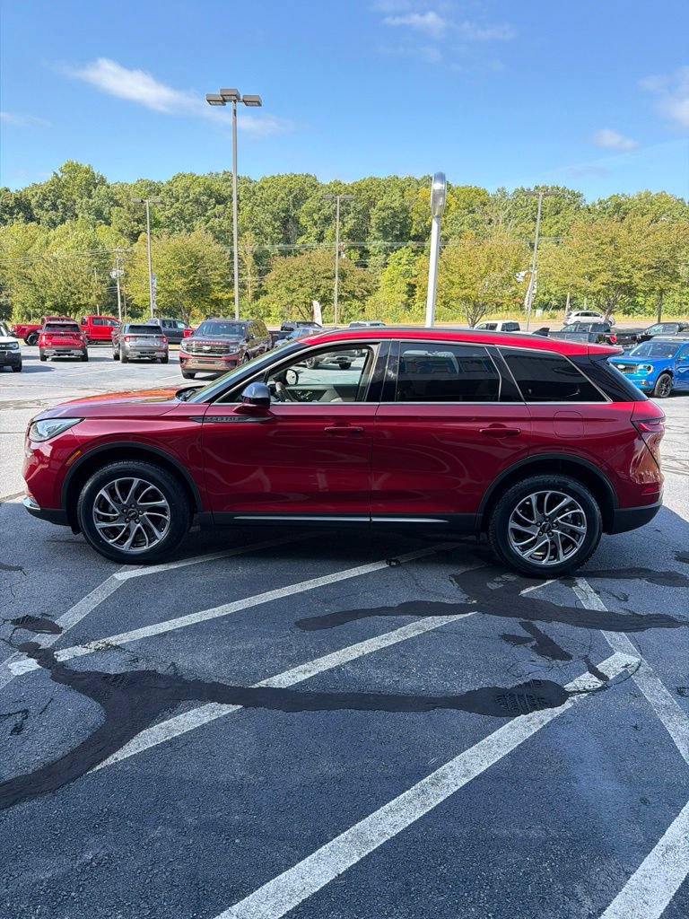 Used 2022 Lincoln Corsair AWD w/ Equipment Group 101A image 5