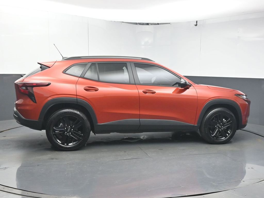 Used 2024 Chevrolet Trax ACTIV w/ Sunroof Package image 8