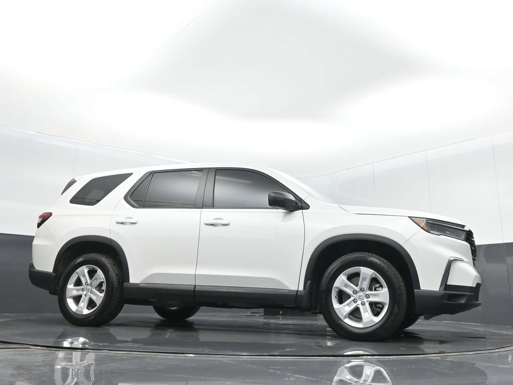 Used 2024 Honda Pilot LX image 29