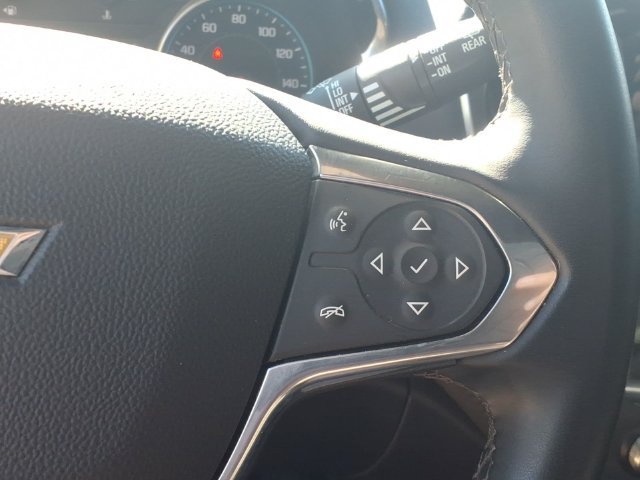 Used 2023 Chevrolet Traverse LT FWD image 18
