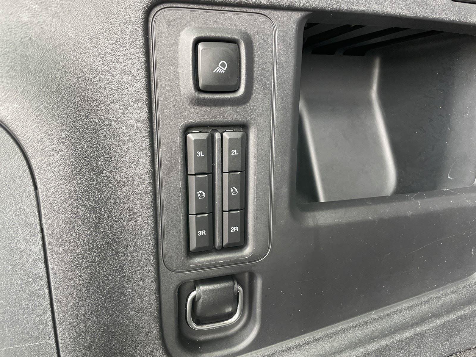 Used 2025 Ford Expedition Active AWD/4WD image 48