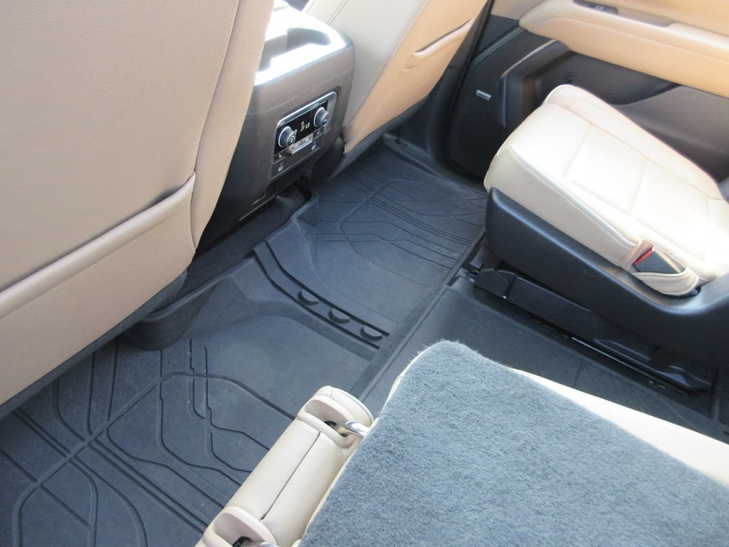 Certified 2023 Chevrolet Suburban Premier w/ Premium Package AWD/4WD image 33