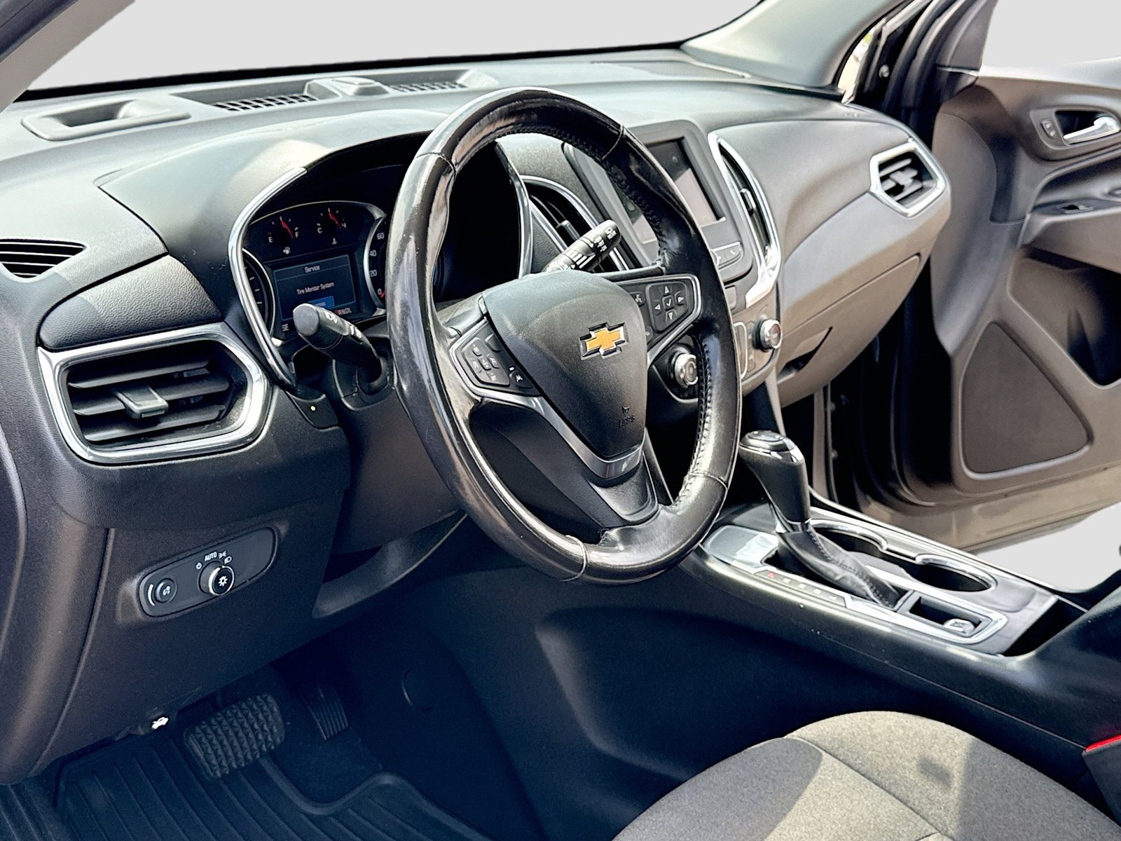 Used 2019 Chevrolet Equinox LT FWD image 4
