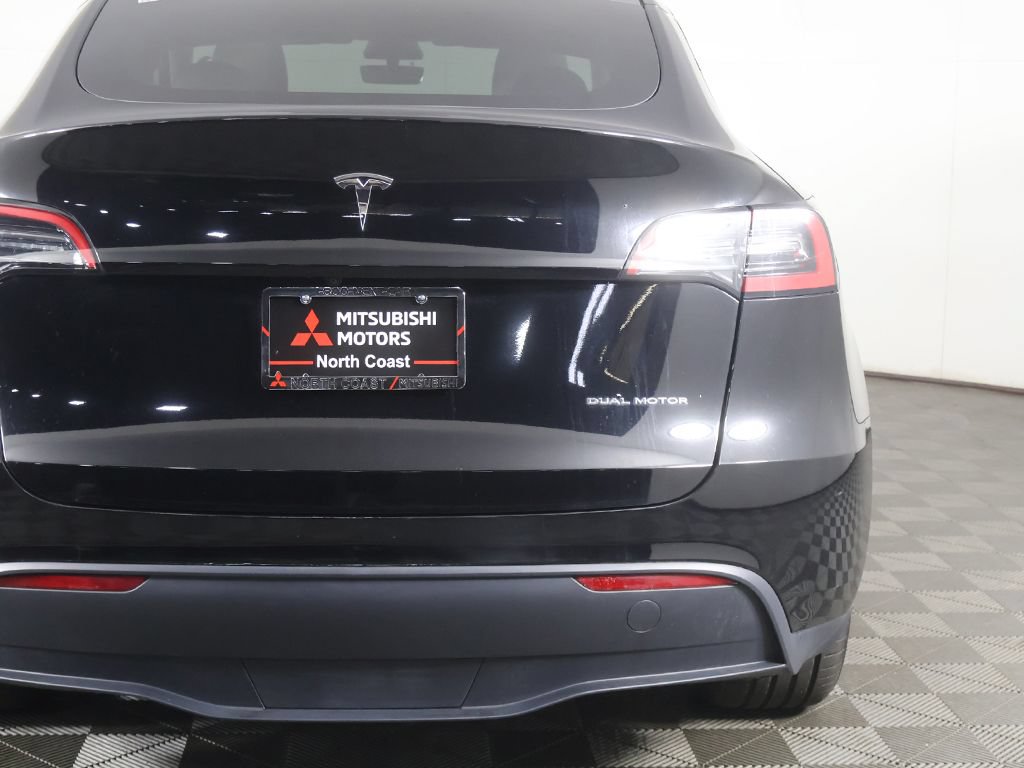 Used 2023 Tesla Model Y Long Range AWD/4WD image 17