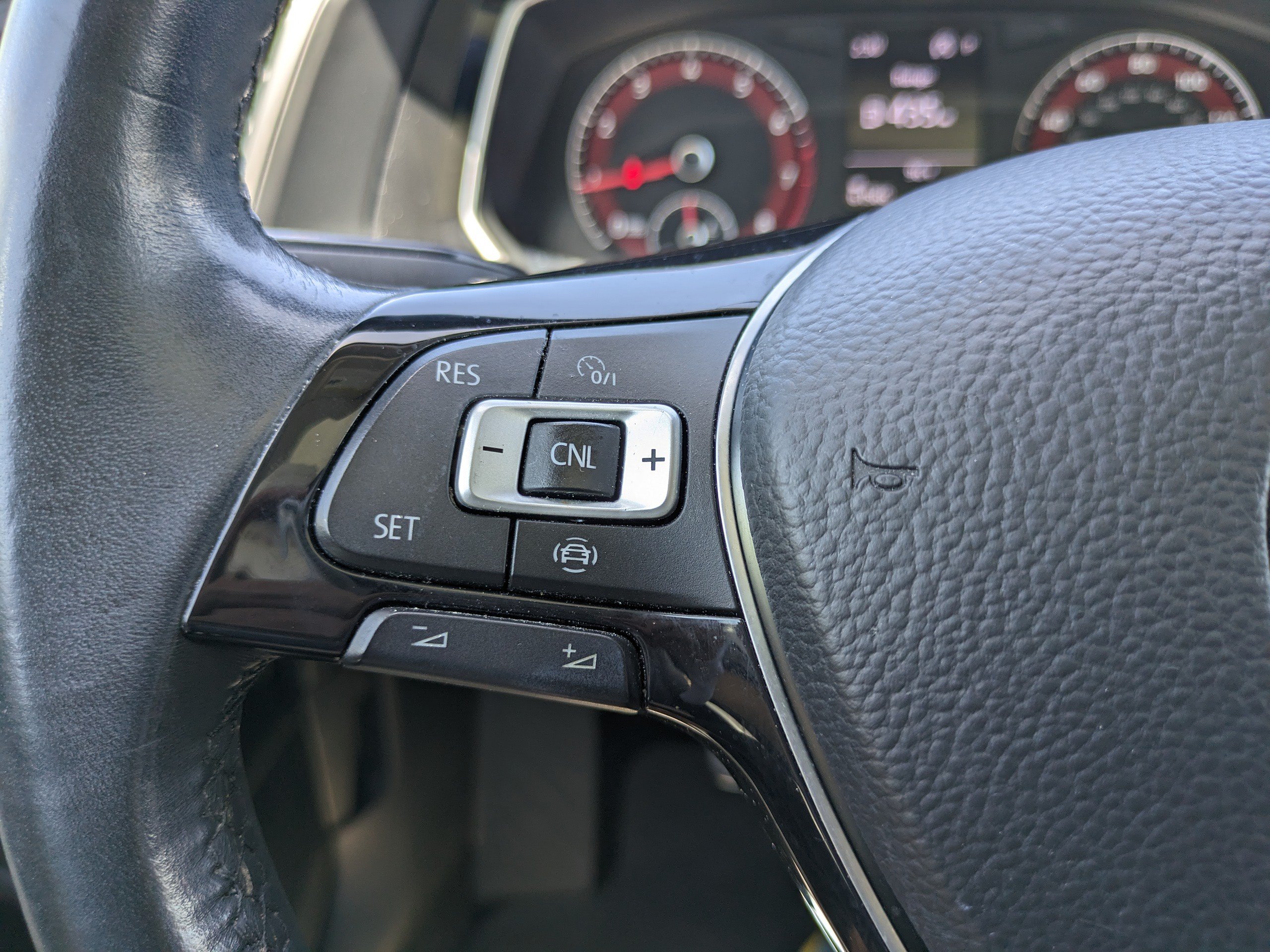 Used 2019 Volkswagen Jetta SE w/ Cold Weather Package FWD image 21