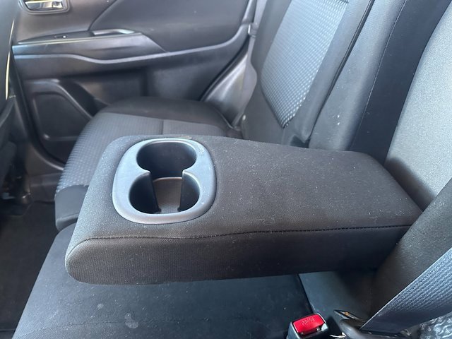 Used 2018 Mitsubishi Outlander ES image 19