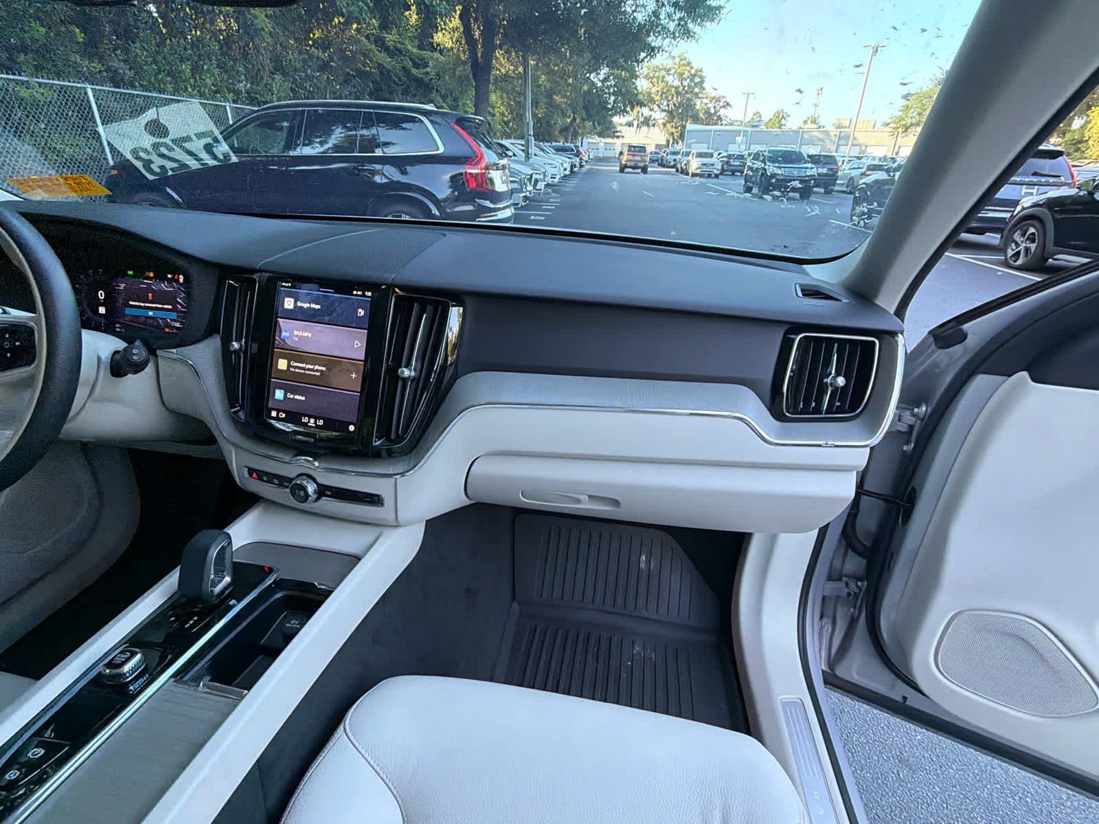 Certified 2023 Volvo XC60 B5 Plus w/ Protection Package Premier FWD image 20