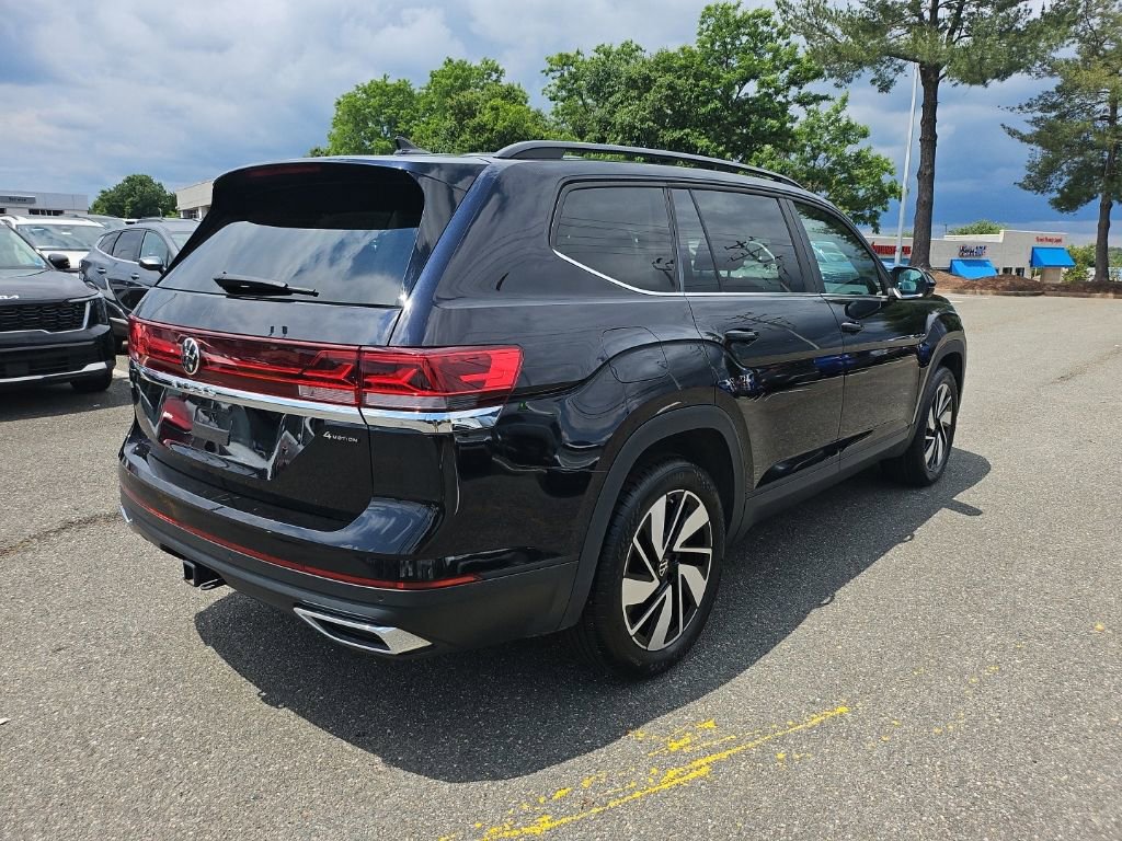 Used 2024 Volkswagen Atlas SE w/ Panoramic Sunroof Package AWD/4WD image 6