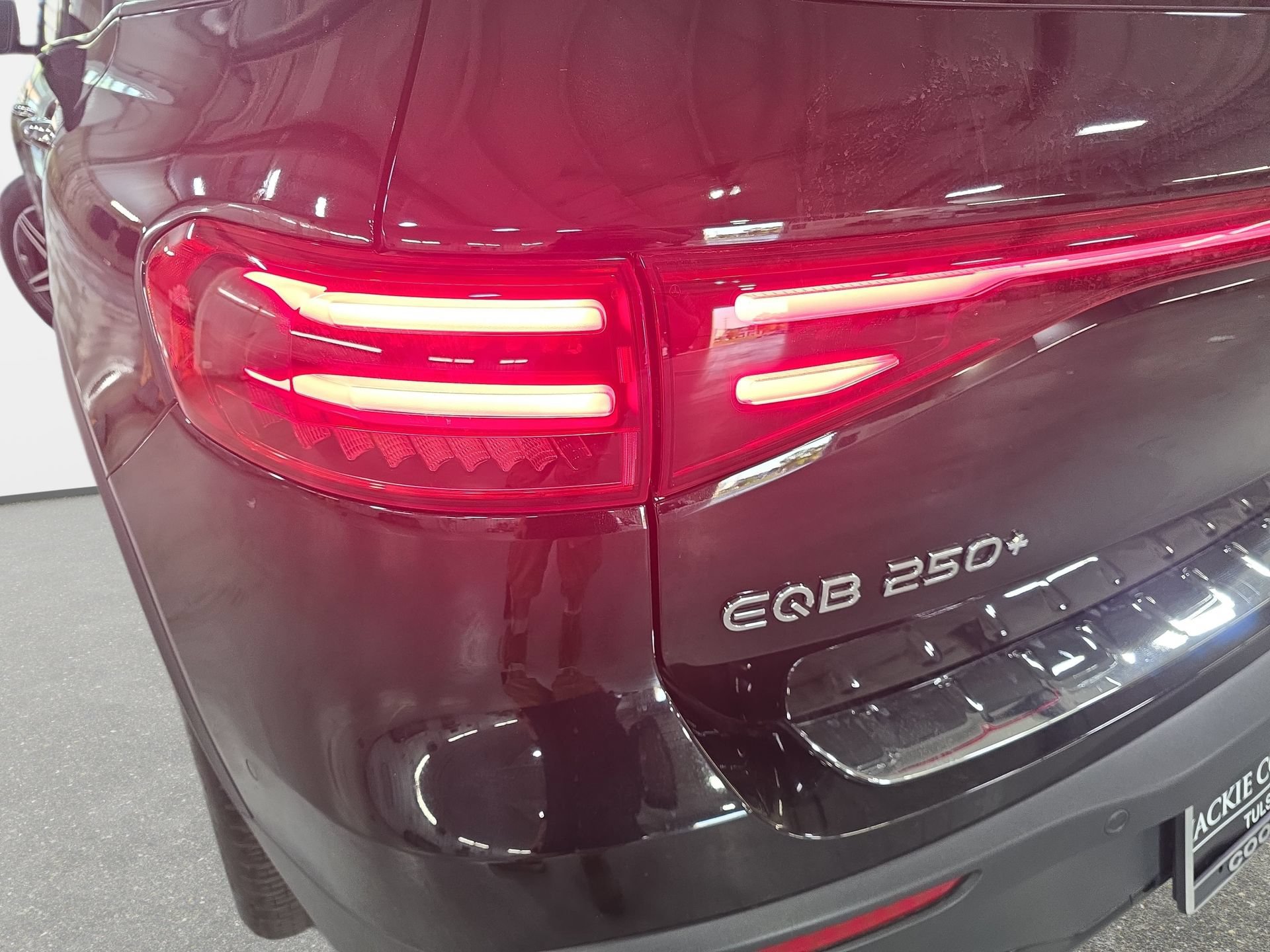 Certified 2024 Mercedes-Benz EQB 250+ image 32