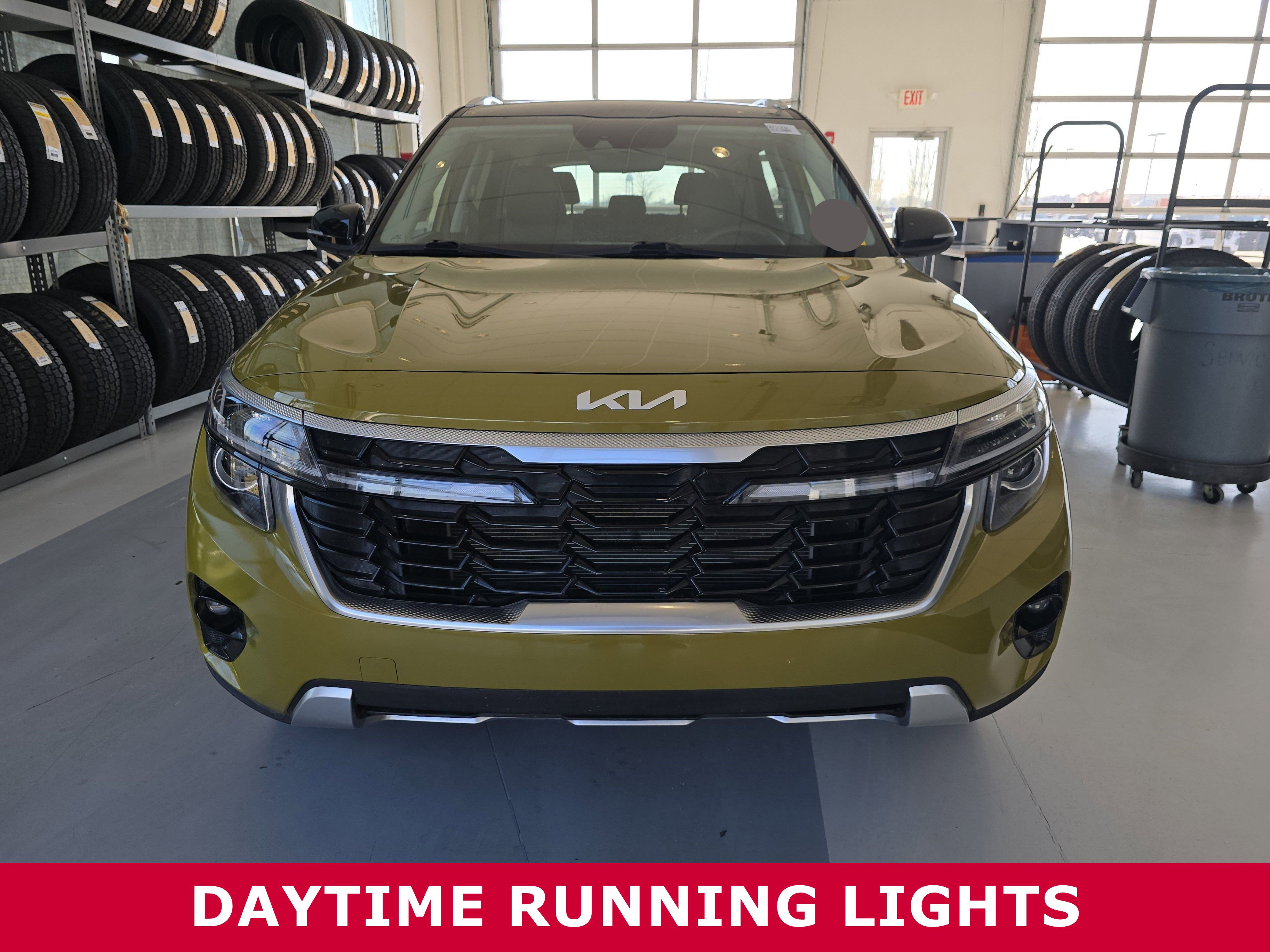 Used 2024 Kia Seltos S image 2