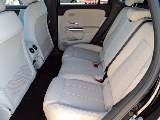 New 2026 Mercedes-Benz GLA 250 image 17