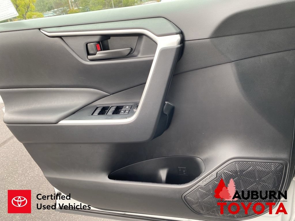 Certified 2024 Toyota RAV4 LE AWD/4WD image 30
