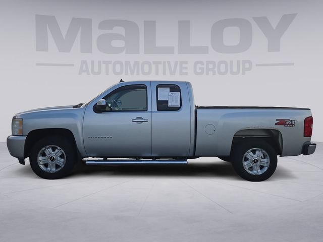 Used 2010 Chevrolet Silverado 1500 LT w/ Power Pack Plus AWD/4WD image 2