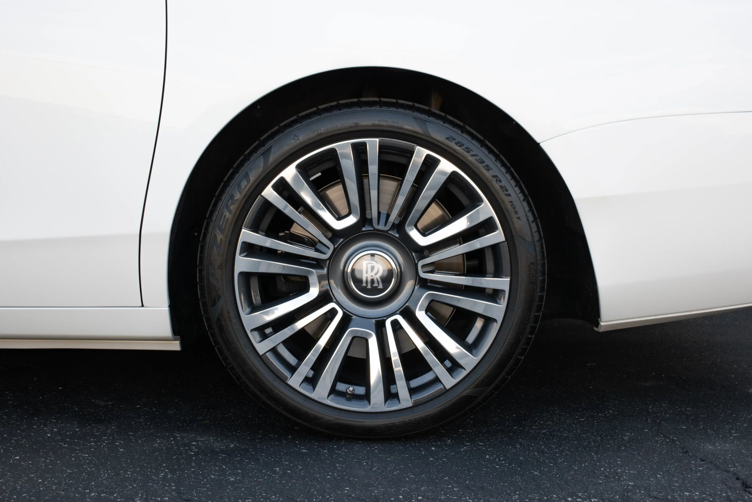 Used 2024 Rolls-Royce Ghost image 45