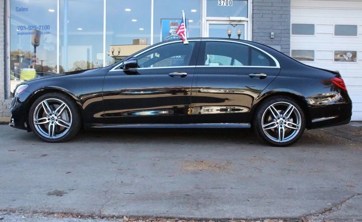 Used 2017 Mercedes-Benz E 300 4MATIC image 6