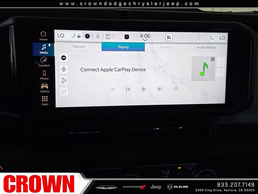 Used 2024 Jeep Wrangler Unlimited Sahara image 30