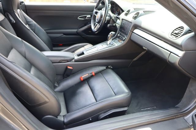 Used 2019 Porsche 718 Cayman RWD image 14