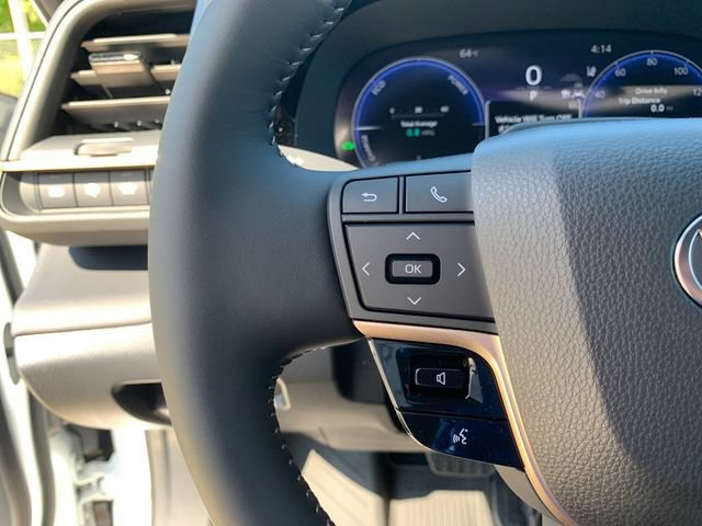 New 2026 Toyota Crown Signia AWD/4WD image 28