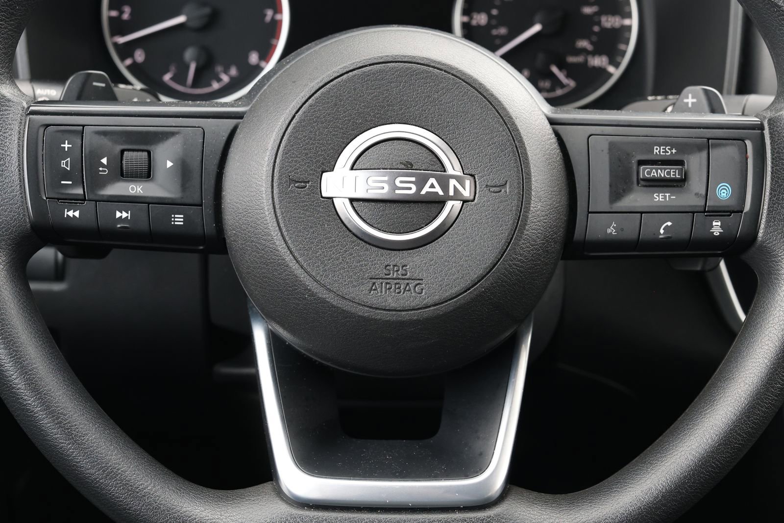 Used 2024 Nissan Rogue SV image 17