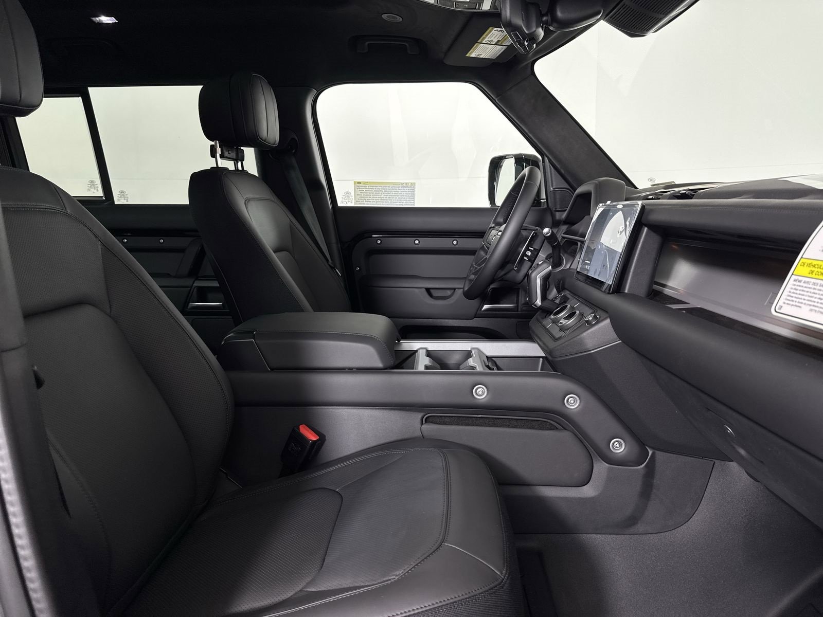 New 2025 Land Rover Defender 130 V8 image 33