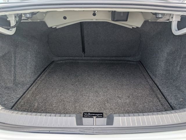 Used 2024 Volkswagen Jetta GLI 40th Anniversary Edition FWD image 16