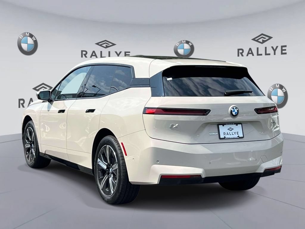 Used 2026 BMW iX xDrive60 w/ Premium Package AWD/4WD image 7