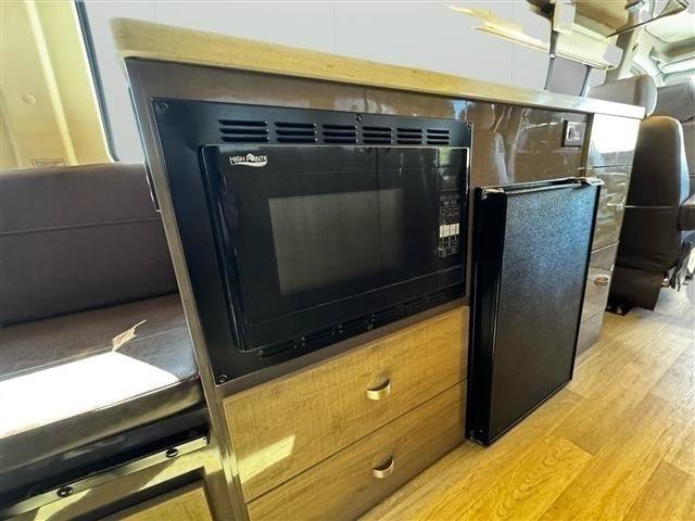 Used 2017 Mercedes-Benz Sprinter 3500 image 29