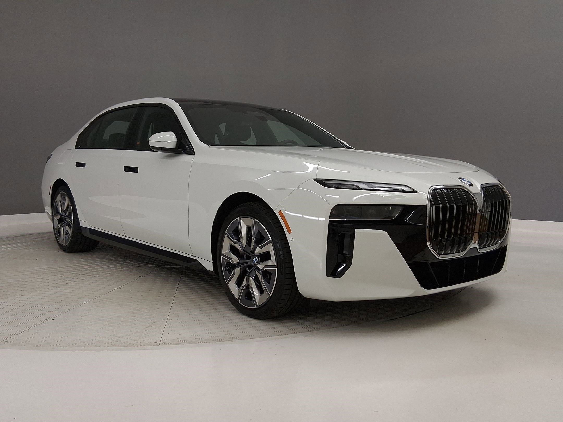 Certified 2023 BMW 740i 740i image 5