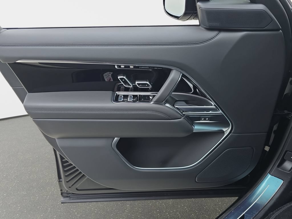 New 2026 Land Rover Range Rover SE AWD/4WD image 29