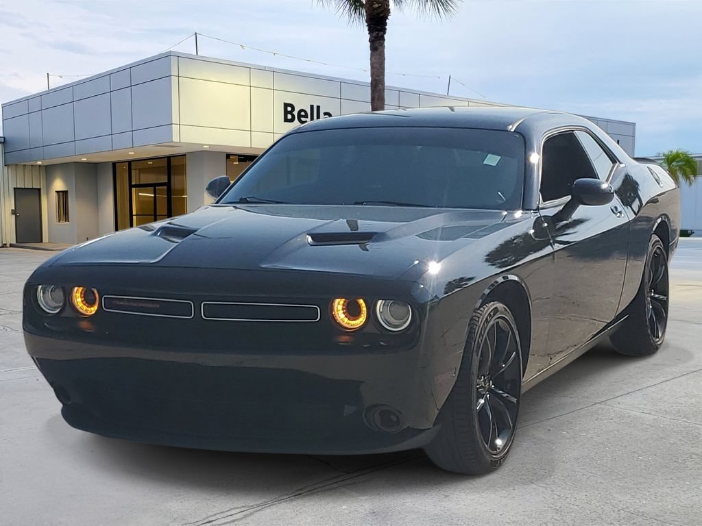Used 2018 Dodge Challenger SXT RWD video 1