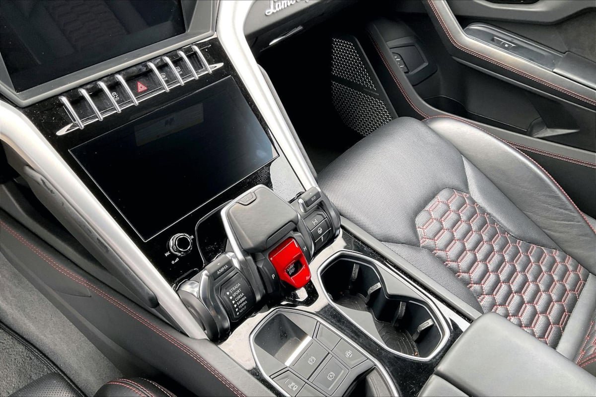 Used 2019 Lamborghini Urus AWD/4WD image 15