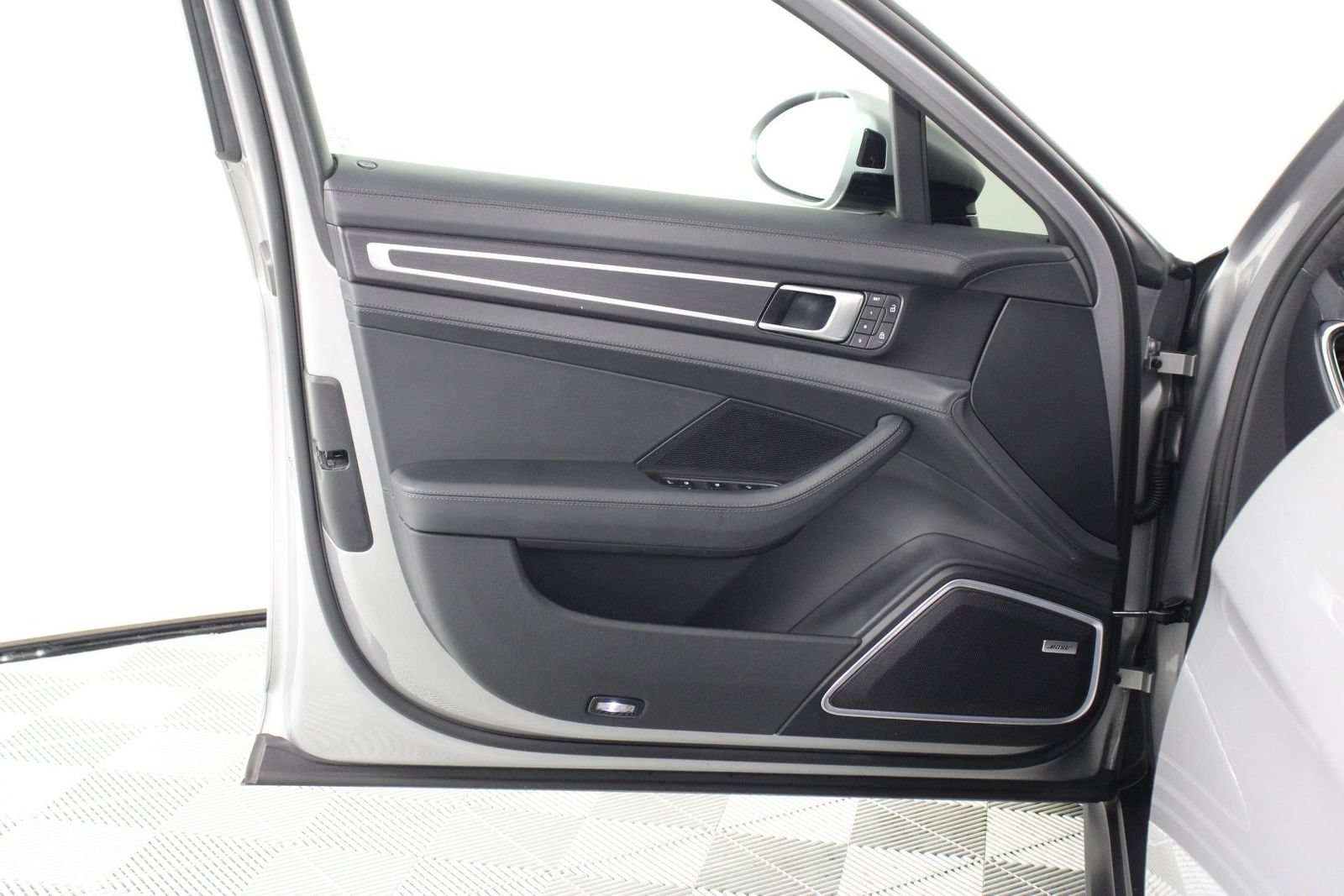 Certified 2023 Porsche Panamera GTS AWD/4WD image 20