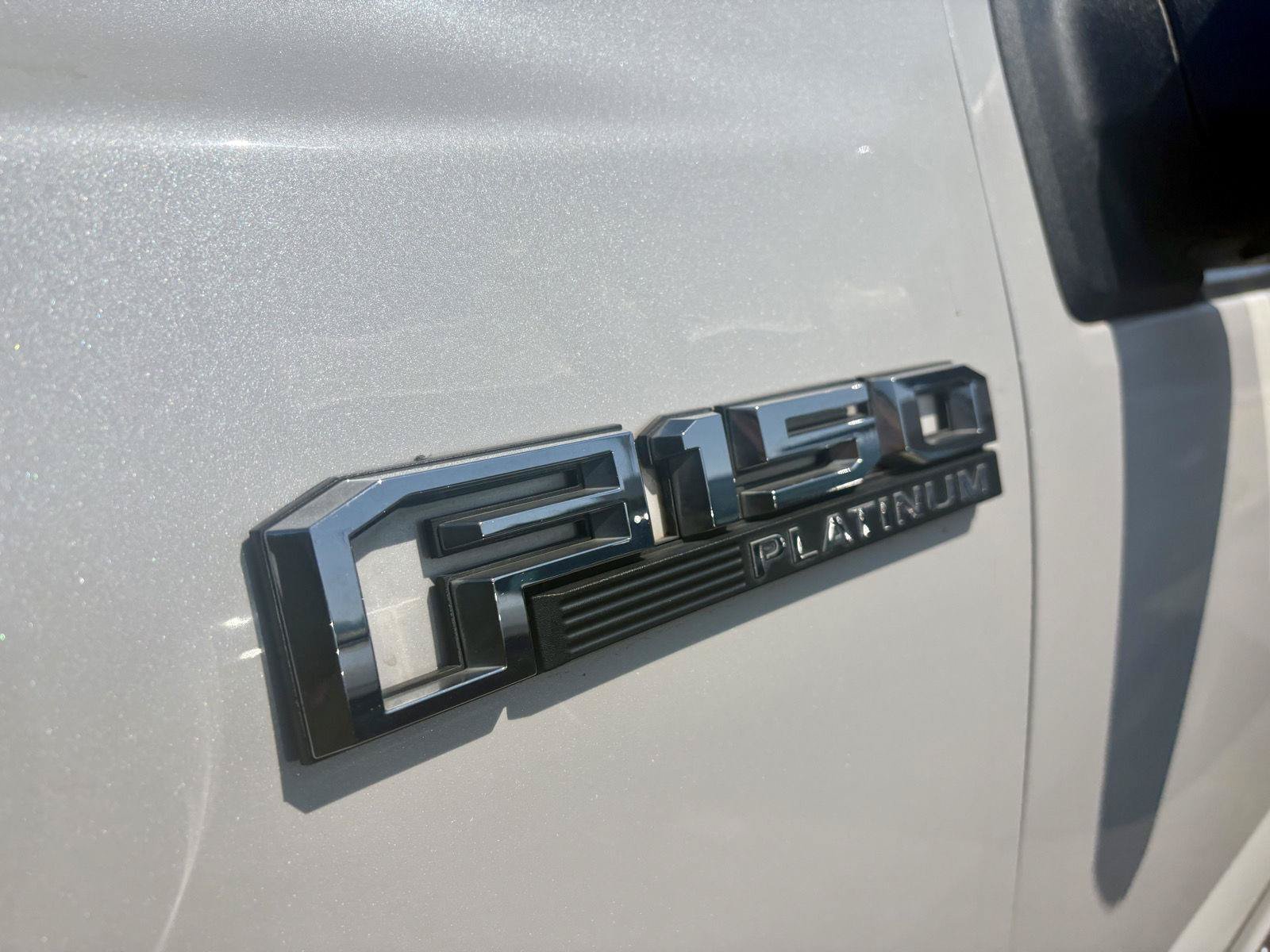 Used 2015 Ford F150 Platinum w/ Equipment Group 701A Luxury AWD/4WD image 11